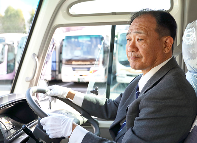 働いている方へのインタビュー 送迎バス運転士の求人サイト 阪急コミューターバスマネジメント株式会社